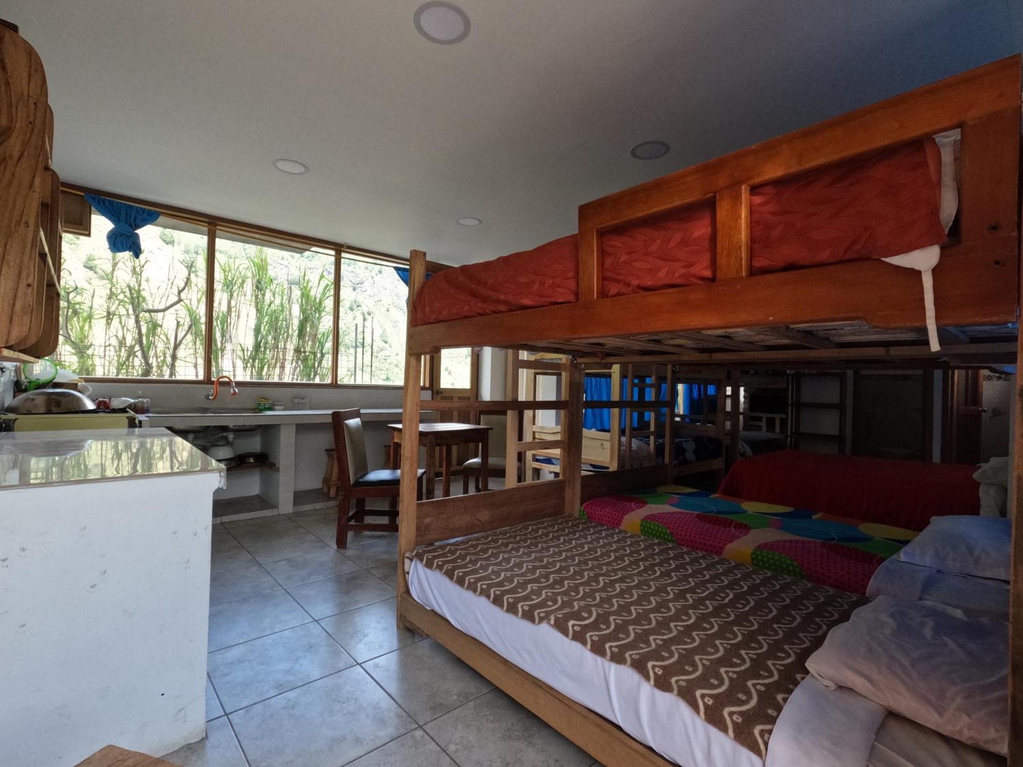 Backpackers-Balcones-River-Lodge Baños Kültér fotó