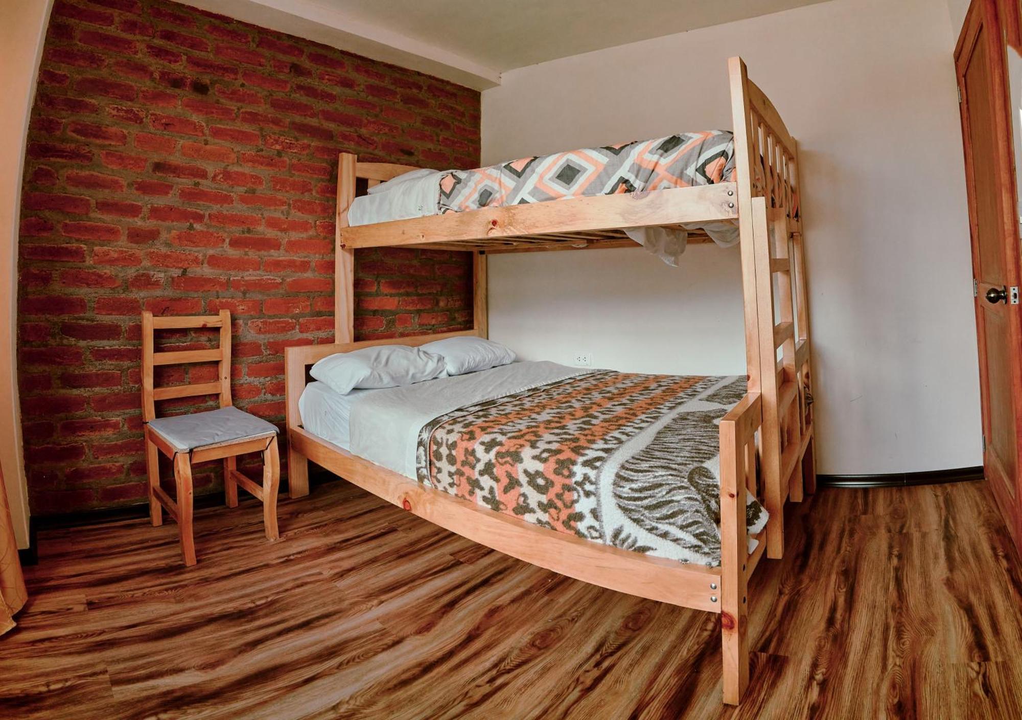 Backpackers-Balcones-River-Lodge Baños Kültér fotó