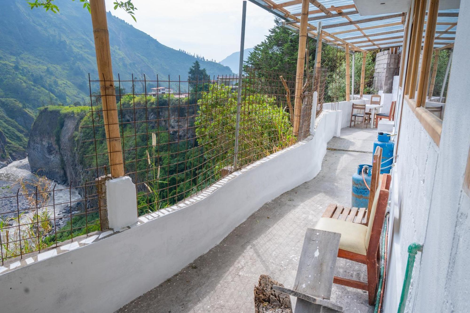 Backpackers-Balcones-River-Lodge Baños Kültér fotó